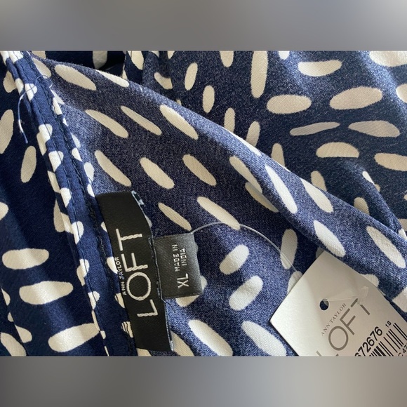 Ann Taylor Loft NWT Navy/White Patterned Jumpsuit w Adjustable Straps & Pockets - Picture 4 of 7